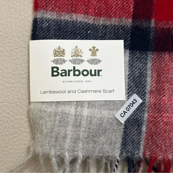 NWT - Barbour Lambswool and Cashmere Blended Tartan Scarf - Picture 3 of 6